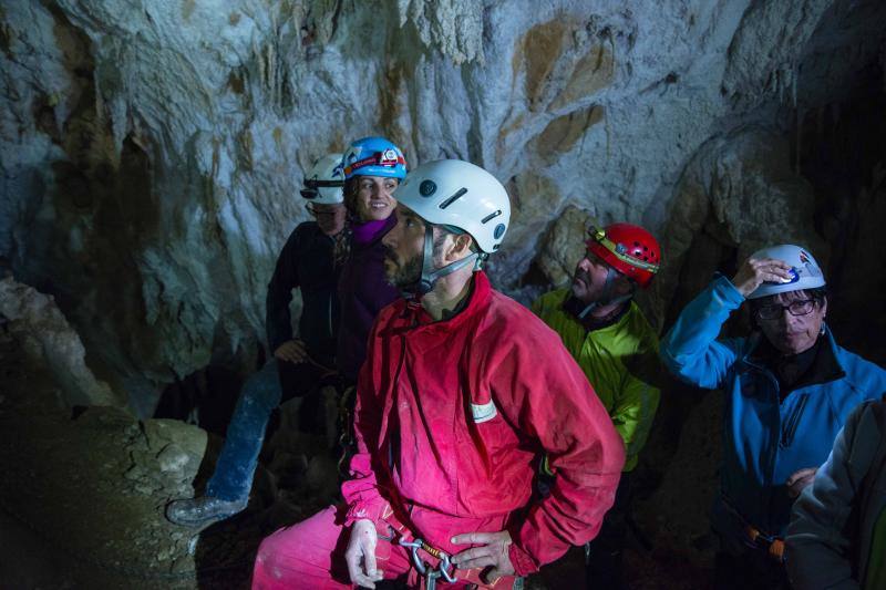 El Grupo Torreblanca recreó la primera bajada a la cueva de Tito Bustillo. En la recreación participaron algunos de los descubridores