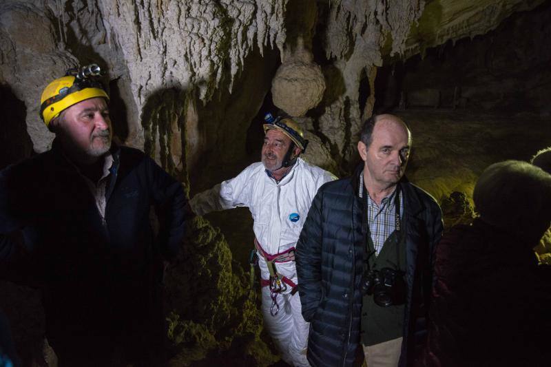 El Grupo Torreblanca recreó la primera bajada a la cueva de Tito Bustillo. En la recreación participaron algunos de los descubridores