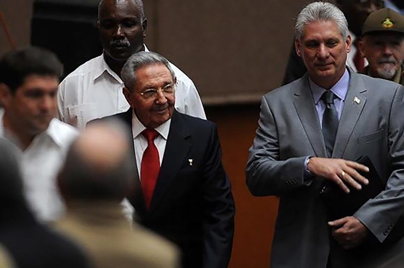 El ingeniero Miguel Díaz-Canel, con raíces asturianas, es el nuevo presidente de Cuba. Su nombramiento pone fin a seis décadas de mandato de los hermanos Castro. 