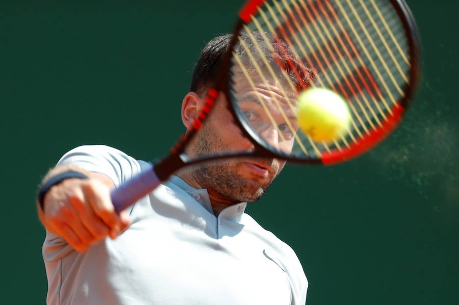 Rafa Nadal doblegó al búlgaro Grigor Dimitrov en dos sets (6-4 y 6-1) para acceder por duodécima ocasión a la final del Masters 1.000 de Montecarlo. 