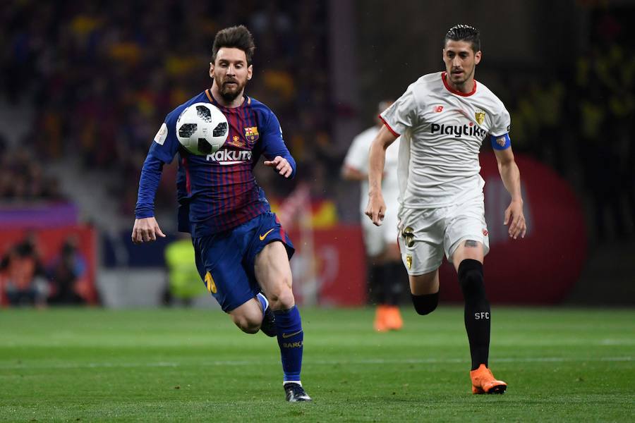 El Barcelona consigue su cuarta Copa del Rey consecutiva ante un Sevilla que fue muy inferior. Doblete de Suárez y tantos de Messi, Countinho y un Iniesta que fue masivamente ovacionado por el Wanda Metropolitano