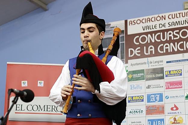 Mejor gaitero Jaime Álvarez Fernández, de La Fresneda.