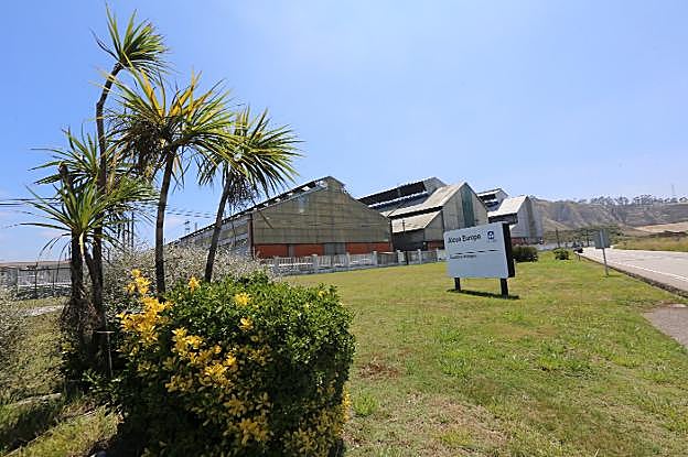 La factoría de Alcoa en Asturias. 
