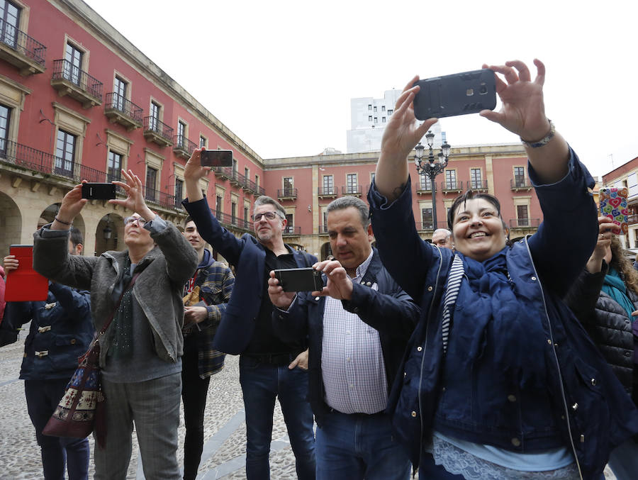 Las jugadoras y el equipo técnico y directivo del Mavi ha sido recibido este miércoles por la Corporación municipal.