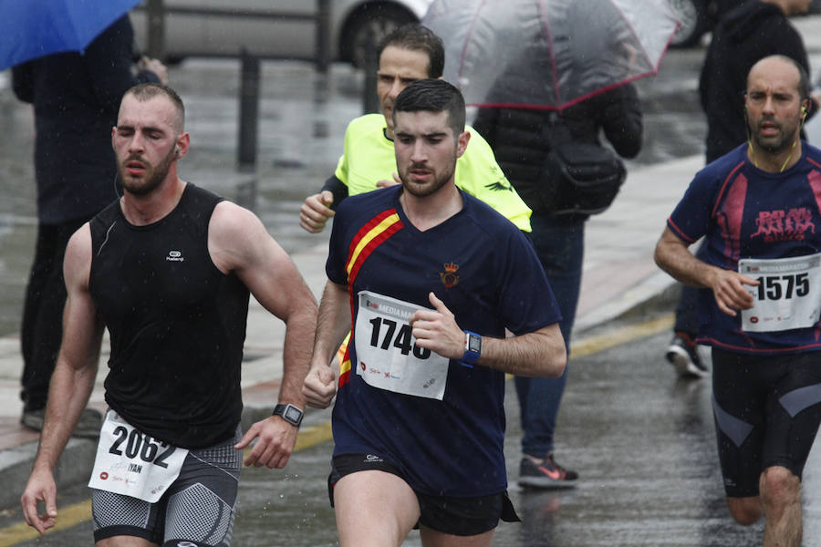 Fotos: ¿Estuviste en la EDP Media Maratón de Gijón? ¡Búscate! (1)