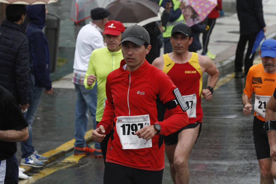 Fotos: ¿Estuviste en la EDP Media Maratón de Gijón? ¡Búscate! (1)