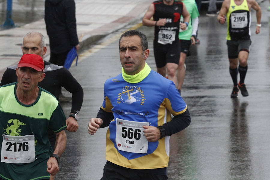 Fotos: ¿Estuviste en la EDP Media Maratón de Gijón? ¡Búscate! (2)