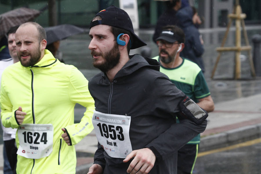 Fotos: ¿Estuviste en la EDP Media Maratón de Gijón? ¡Búscate! (2)