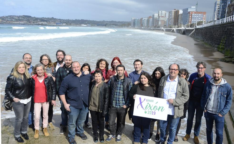 En primera fila, Alma Hernández, María Luz Álvarez, Ovidio Rozada, Yolanda Huergo, Juan Chaves, Inés Mallada, Mario Suárez y Sergio Naves. Detrás, Antón Caamaño, Alba Rodríguez, Daniel Fernández, Luis Miguel López, Gemma Ares, Paz Fernández, Estefanía Puente, Simón Mallada, Elena Suárez, Eva Fernández y Balbino Cano. 