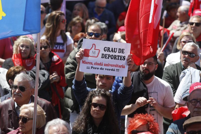 La manifestación parte del Parque Viejo de La Felguera bajo el lema «Igualdad, mejor empleo, mayores salarios, pensiones dignas»