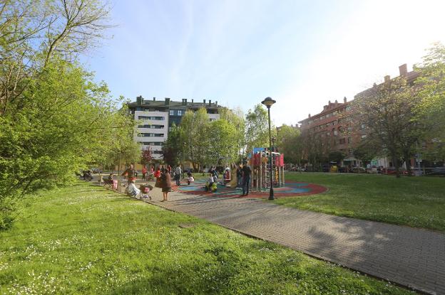 Parque infantil de Piedras Blancas.