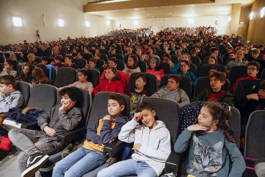 El proyecto, que desarrolla la Fundación CTIC en colaboración con el Ayuntamiento de Gijón, ha reunido a unos 600 escolares 