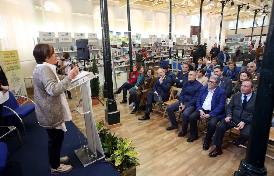 La feria vuelve un año más con el objetivo de rendir homenaje a la lectura. Permanecerá abierta hasta el domingo 13 de mayo