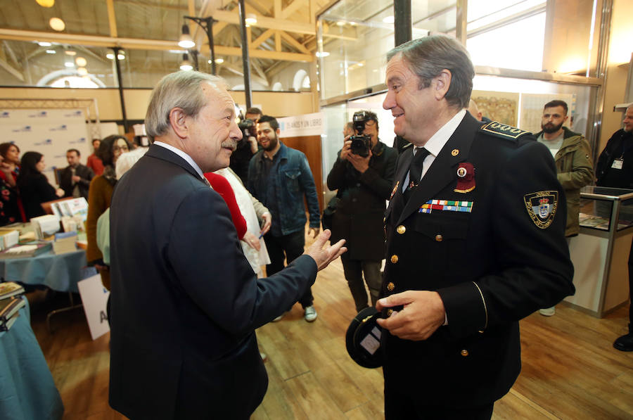 La feria vuelve un año más con el objetivo de rendir homenaje a la lectura. Permanecerá abierta hasta el domingo 13 de mayo