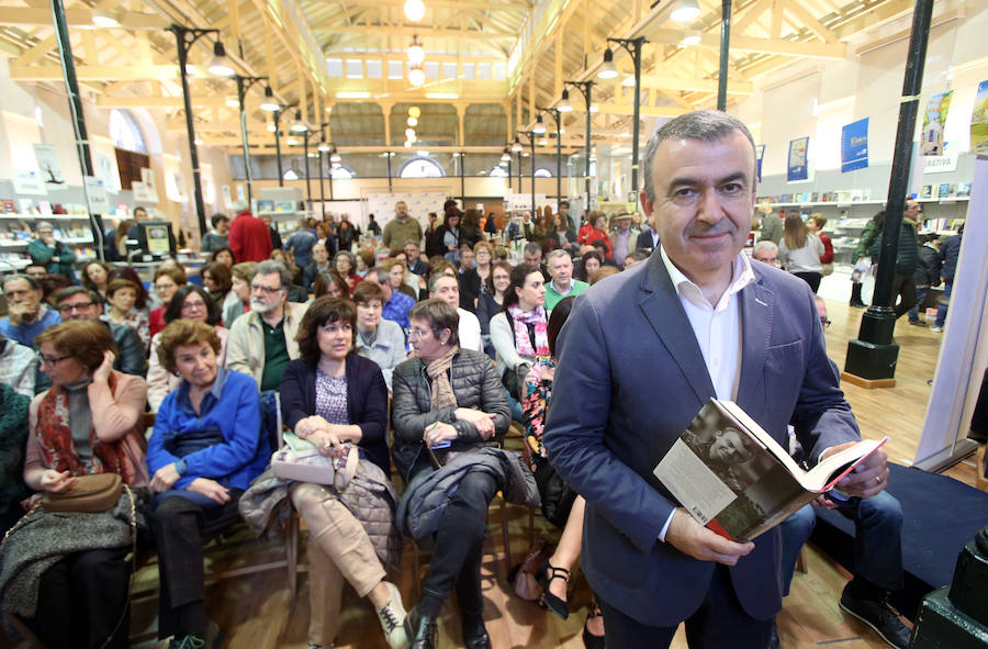 La feria vuelve un año más con el objetivo de rendir homenaje a la lectura. Permanecerá abierta hasta el domingo 13 de mayo