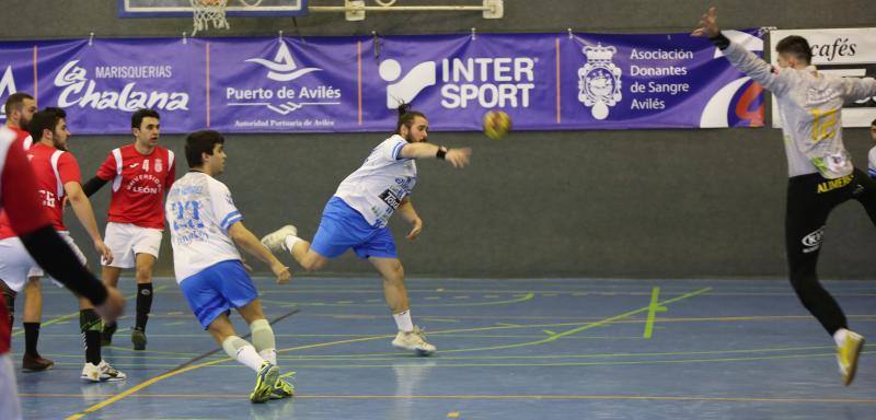 Fotos: Toscaf Atlética 32-22 Ademar B, en imágenes