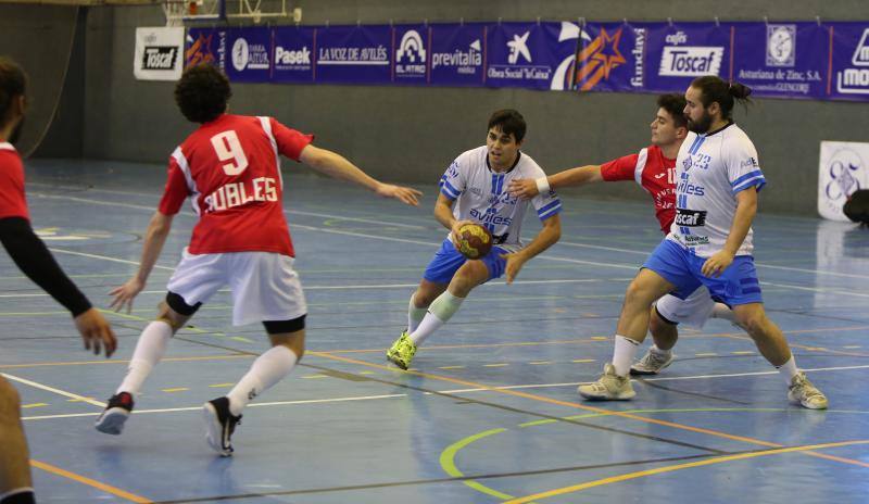 Fotos: Toscaf Atlética 32-22 Ademar B, en imágenes