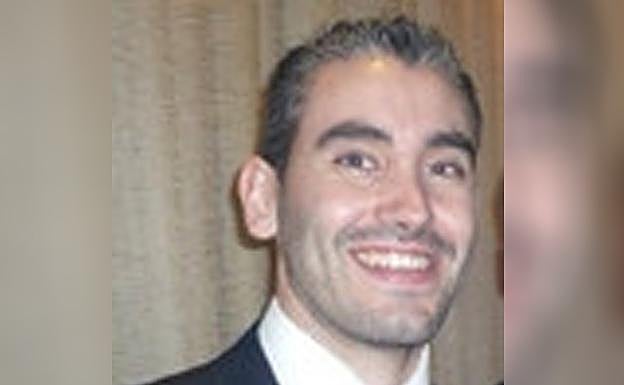 Un ingeniero asturiano lleva más de un mes y medio retenido en Emiratos Árabes