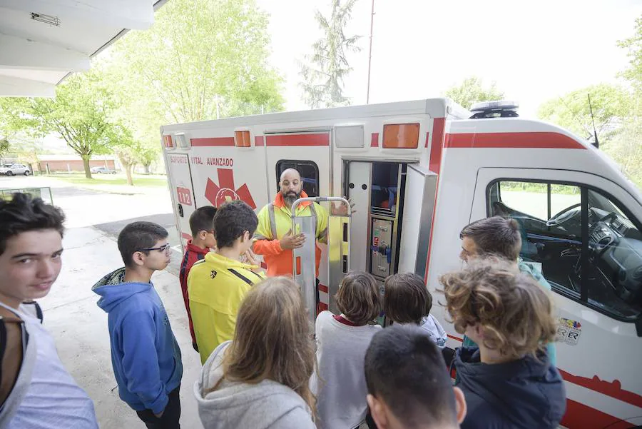 Fotos: Transinsa imparte una charla de primeros auxilios en el colegio Masaveu