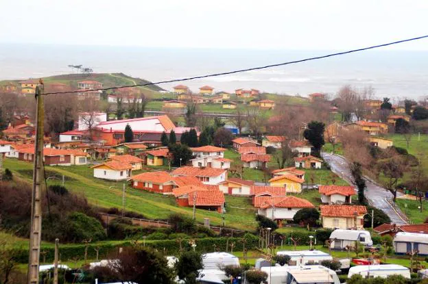 Vista de la Ciudad de Vacaciones de Perlora. 
