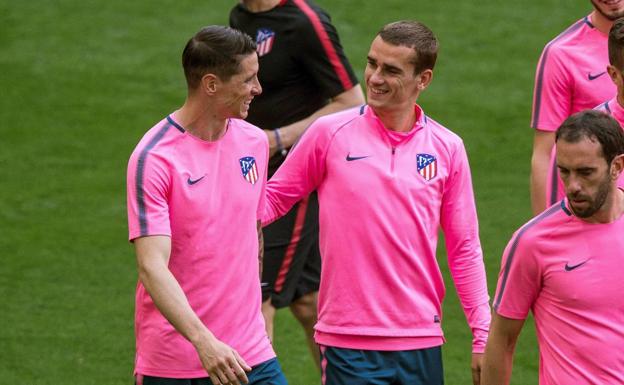 Fernando Torres y Antoine Griezmann, en un entrenamiento. 