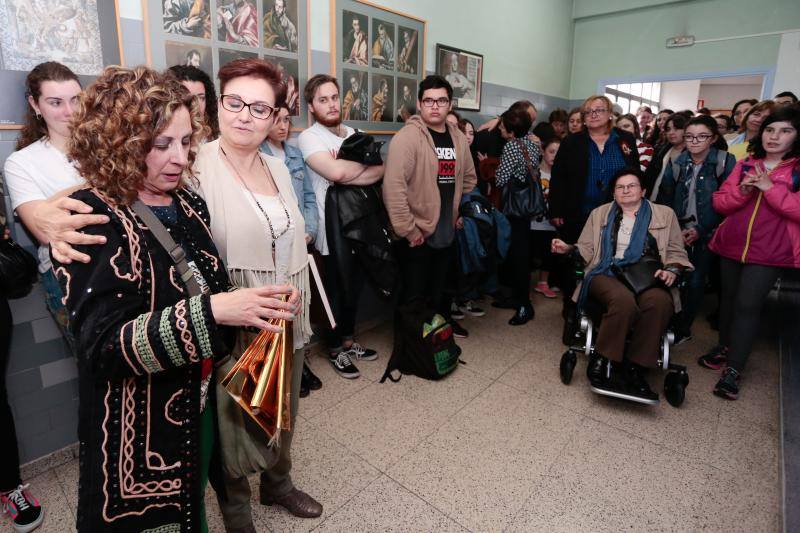El profesor de Arte e Historia, que llevaba 27 años vinculado al instituto, fallecía en enero de manera repentina. La comunidad escolar del IES Doña Jimena le ha rendido un homenaje