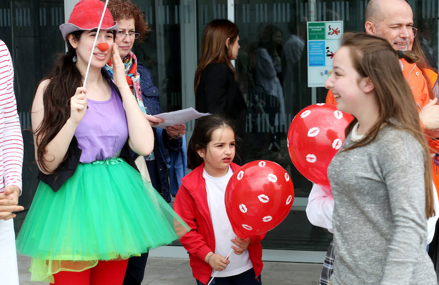 Fotos: Día Internacional de la Infancia Hospitalizada en el HUCA
