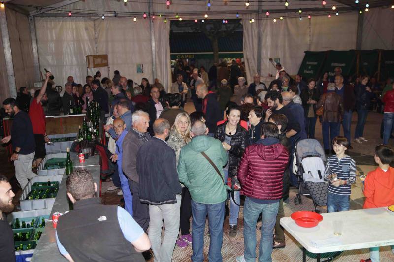 Fotos: Folixa de la sidra en Ribadesella