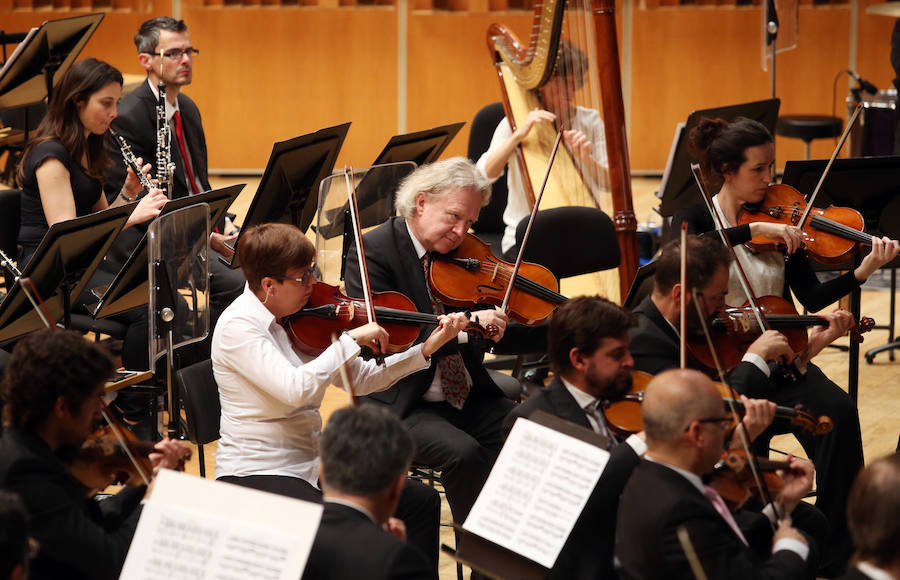 El Auditorio Príncipe Felipe de Oviedo acoge la segunda jornada del programa Link Up dirigido a niños de entre 9 y 13 años. 