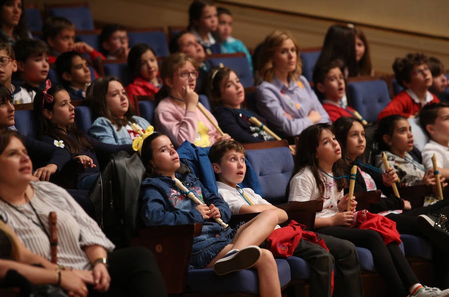 El Auditorio Príncipe Felipe de Oviedo acoge la segunda jornada del programa Link Up dirigido a niños de entre 9 y 13 años. 