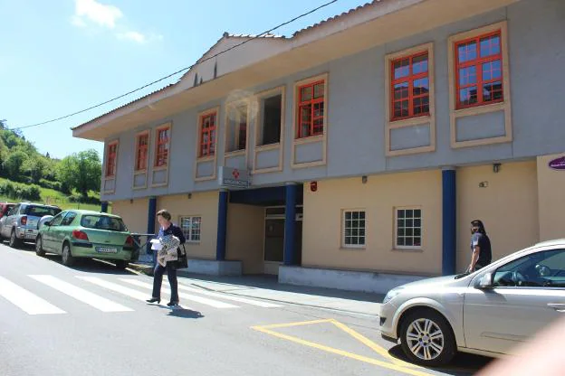 El centro de salud. 