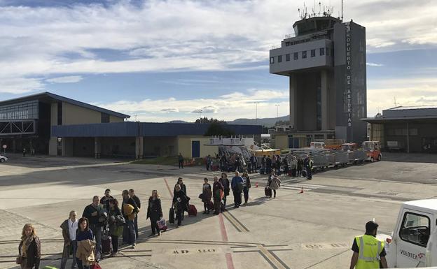 La familia de Severo Ochoa deberá autorizar el cambio de nombre del aeropuerto de Asturias