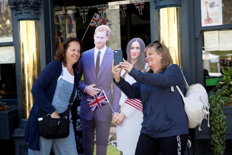 La boda real ha generado una gran atención social y se estima que más de 5.000 miembros de los medios de comunicación británicos e internacionales y personal de apoyo cubran el sábado el enlace del hijo del príncipe Carlos y la fallecida Diana de Gales