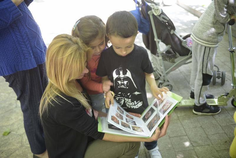 Los puestos tradicionales y los juegos infantiles amenizaron la jornada festiva.