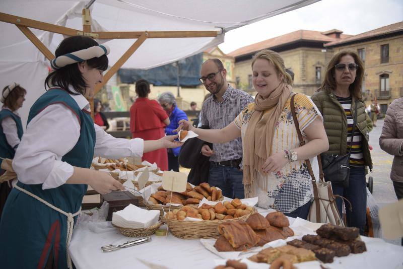 Los puestos tradicionales y los juegos infantiles amenizaron la jornada festiva.