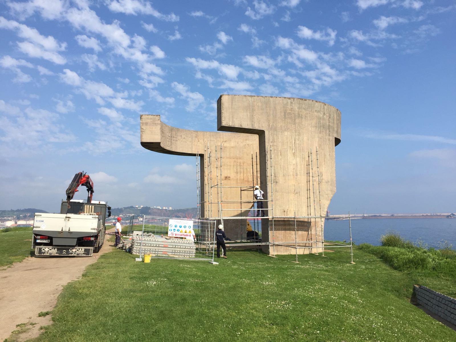 Fotos: Comienzan los trabajos de restauración en el &#039;Elogio del Horizonte&#039;
