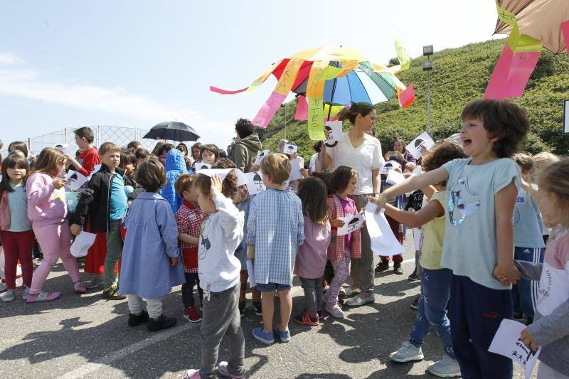 Han vuelto a manifestarse ante los continuos retrasos de unos trabajos que ya han sido aprobados por el Ayuntamiento