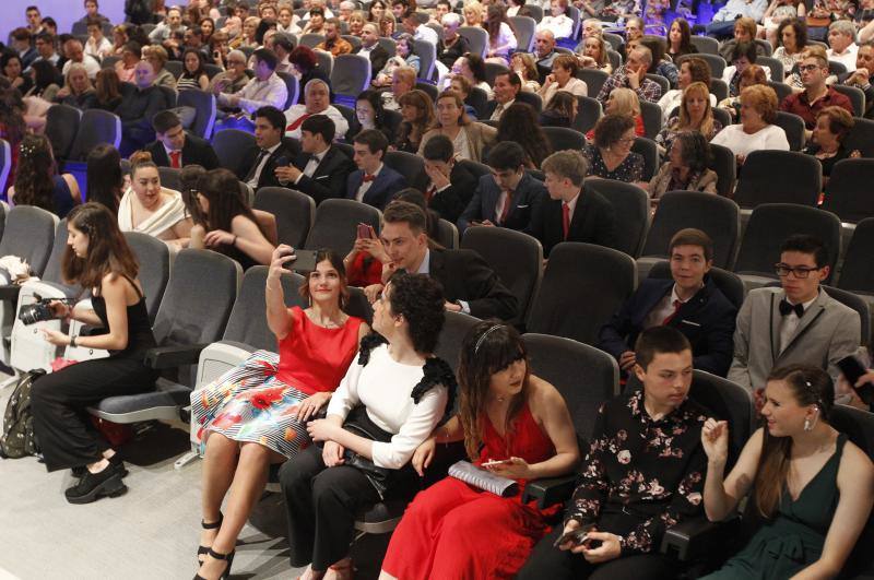 La despedida ha tenido lugar en el palacio de Congresos del recinto ferial Luis Adaro.