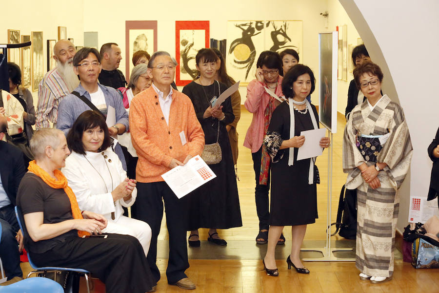 El Antiguo Instituto acoge una exposición de artistas japoneses, 'Japón. Línea y color', organizada con motivo de los 150 años del establecimiento de las relaciones diplomáticas entre Japón y España. Con motivo de esta efeméride se han organizado una serie de actividades que se desarrollarán hasta el 10 de junio.