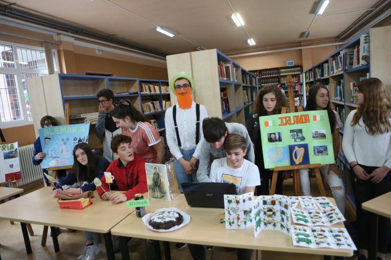 La comunidad educativa del instituto sierense celebra su 50 aniversario