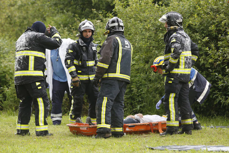 250 efectivos de diversos organismos y administraciones pusieron a prueba su capacidad de respuesta ante grandes emergencias como un accidente de avión o una oleada de incendios