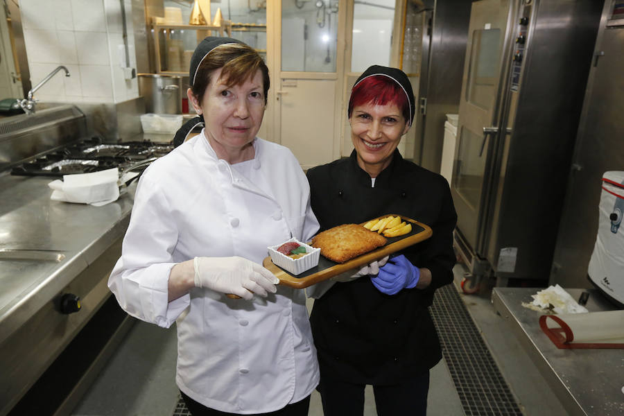 El restaurante ovetense revalidó su título en el concurso organizado por EL COMERCIO y el establecimiento gijonés apostó por ingredientes ecológicos.