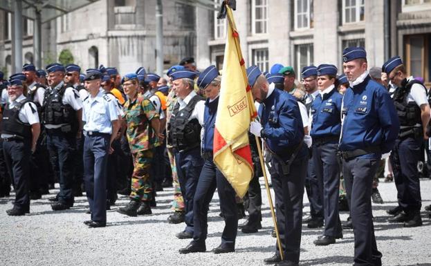 Galería. Homenaje de la Policía de Lieja a sus compañeras asesinadas.