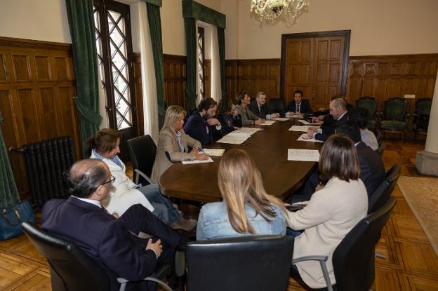 Junta de gobierno del Colegio de Abogados de Oviedo celebrada ayer en Llanes. 