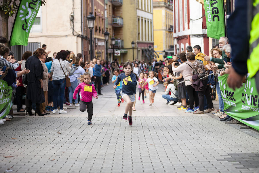 Los pequeños recorrieron la localidad acompañados de personas con discapacidad, que fueron un ejemplo de superación.