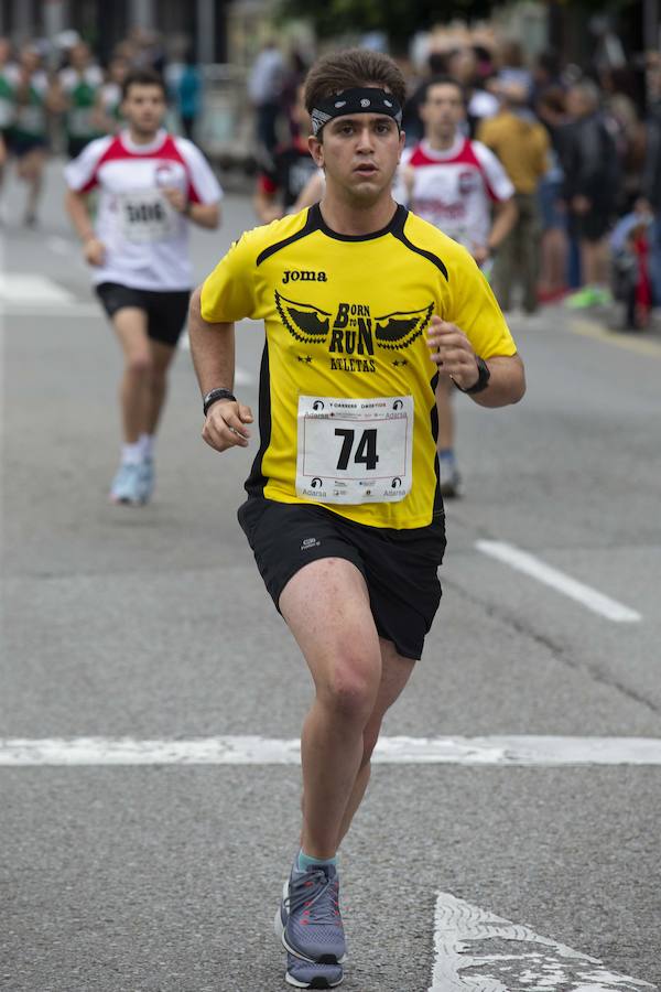 850 personas se sumaron a esta inciativa solidaria organizada por el Centro Comunitario de Sangre y Tejidos de Asturias, con el patrocinio de la Fundación EdP y la colaboración del Ayuntamiento de Gijón, la Dirección General de Deportes y EL COMERCIO