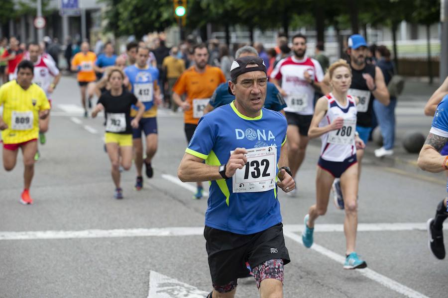 850 personas se sumaron a esta inciativa solidaria organizada por el Centro Comunitario de Sangre y Tejidos de Asturias, con el patrocinio de la Fundación EdP y la colaboración del Ayuntamiento de Gijón, la Dirección General de Deportes y EL COMERCIO
