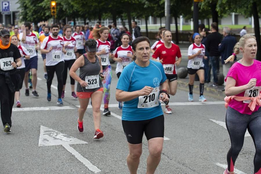 850 personas se sumaron a esta inciativa solidaria organizada por el Centro Comunitario de Sangre y Tejidos de Asturias, con el patrocinio de la Fundación EdP y la colaboración del Ayuntamiento de Gijón, la Dirección General de Deportes y EL COMERCIO