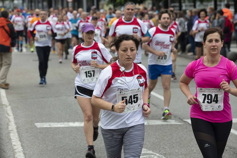 850 personas se sumaron a esta inciativa solidaria organizada por el Centro Comunitario de Sangre y Tejidos de Asturias, con el patrocinio de la Fundación EdP y la colaboración del Ayuntamiento de Gijón, la Dirección General de Deportes y EL COMERCIO