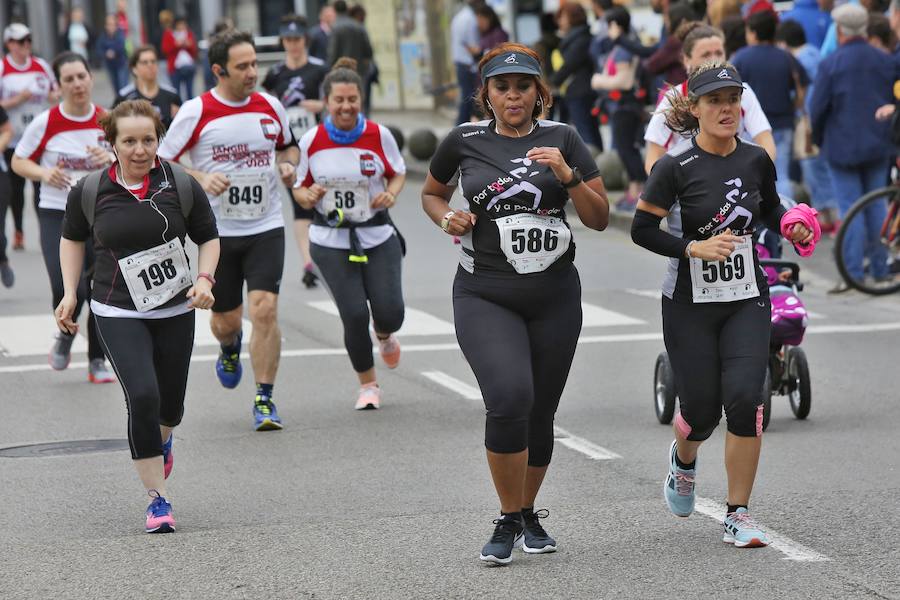 850 personas se sumaron a esta inciativa solidaria organizada por el Centro Comunitario de Sangre y Tejidos de Asturias, con el patrocinio de la Fundación EdP y la colaboración del Ayuntamiento de Gijón, la Dirección General de Deportes y EL COMERCIO